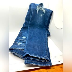 Joe’s Jeans The Skinny Fit size 26. Excellent condition!